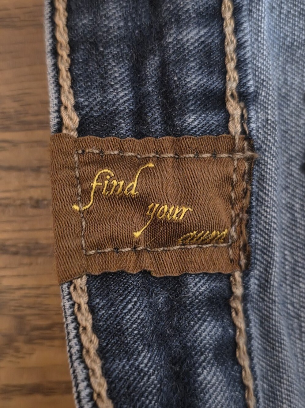 Wrangler Aura Womens Size 10 Dark Wash Bootcut Jeans Embroidered Pocket Western - Picture 7 of 11